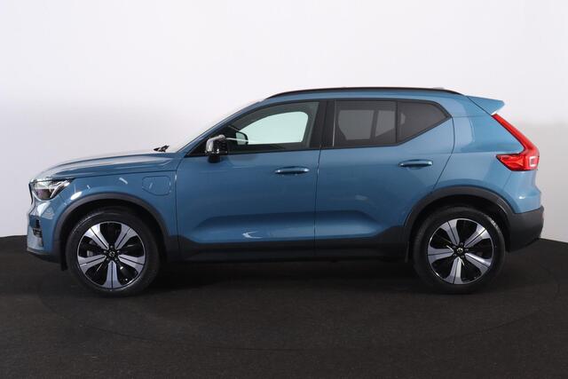 Volvo XC40 T5 Recharge Plus Dark - Panorama/schuifdak - IntelliSafe Assist - Harman/Kardon audio - Parkeercamera achter - Parkeersensoren voor & achter - Elektr. bedienb. voorstoelen met geheugen links - Draadloze tel. lader - Extra getint glas - 19' LMV