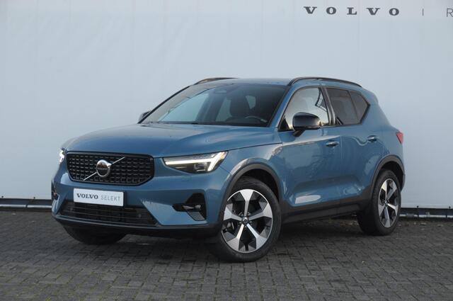 Volvo XC40 212PK Automaat B4 Plus Dark Elektrische stoelen met geheugen/ Harman kardon audio/ BLIS/ Stoelverwarming/ Stuurverwarming/ Achteruitrijcamera