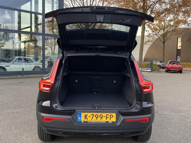Volvo XC40 Recharge P8 AWD R-Design 1e eigenaar | Origineel NL auto | Pano | Harman Kardon | 360° Camera | Elec. trekhaak | Rijklaar met 12 mnd BOVAG | BTW verrekenbaar