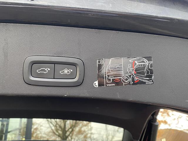 Volvo XC40 Recharge P8 AWD R-Design 1e eigenaar | Origineel NL auto | Pano | Harman Kardon | 360° Camera | Elec. trekhaak | Rijklaar met 12 mnd BOVAG | BTW verrekenbaar