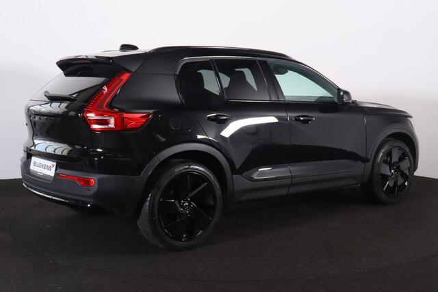 Volvo XC40 B3 Ultra Black Edition - Panorama/schuifdak - IntelliSafe Assist & Surround - 360º Camera - Harman/Kardon audio - LED Pixel koplampen - Verwarmde voorstoelen & stuur - Parkeersensoren voor & achter - Elektr. bedienb. voorstoelen met geheugen links - Draad