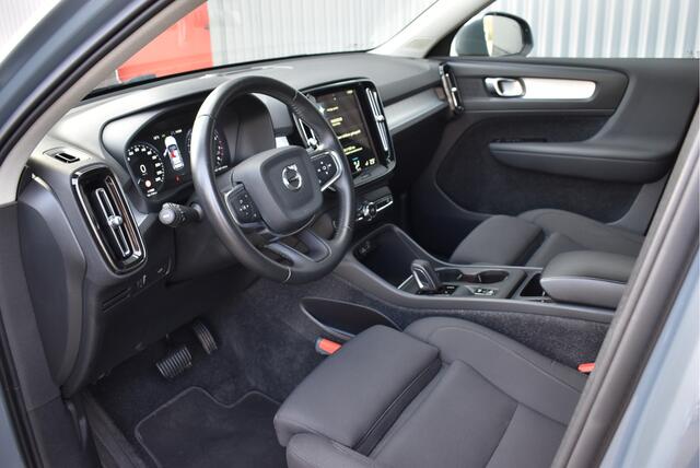 Volvo XC40 1.5 T2 Business Pro Camera, Adaptive cruise, Elek. trekhaak, Sportstoelen, Stuur/stoelverwarming