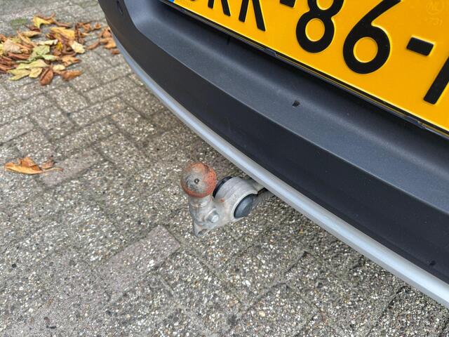 Volvo XC40 1.5 T4 Plug-in hybrid Core Bright TREKHAAK