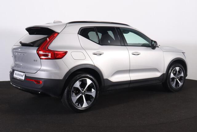Volvo XC40 B3 Plus Dark - IntelliSafe Assist & Surround - 360º Camera - Harman/Kardon audio - Verwarmde voorstoelen & stuur - Parkeersensoren voor & achter - Elektr. bedienb. voorstoelen met geheugen links - Draadloze tel. lader - Extra getint glas - 19' LMV