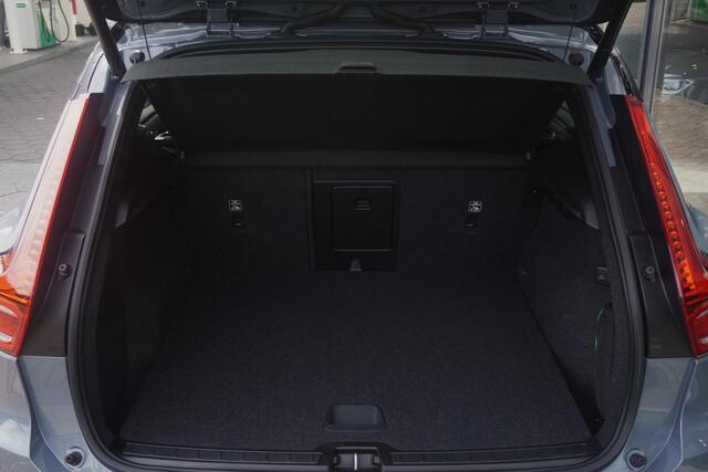 Volvo XC40 1.5 T5 Recharge R-Design | Pano | ACC | Trekhaak | Carplay | 360 Camera | Harman/Kardon | 20"