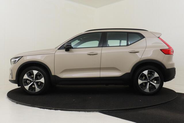 Volvo XC40 B4 (M-HYBRID) PLUS DARK -CAMERA|ADAP.CRUISE|VERW.VOORRUIT|TREKHAAK|HARMAN/KARDON|19"