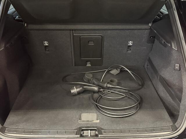 Volvo XC40 1.5 T5 Recharge R-Design Expression | Apple Carplay | Navi | Lane assist