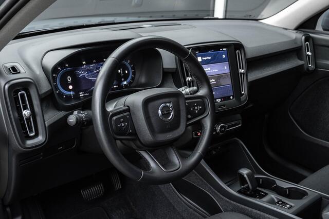 Volvo XC40 B3 Automaat Essential | Elektrische Trekhaak | Parkeersensoren V & A | Parkeercamera | All-season Banden | 18'' Lichtmetalen velgen | Google infotainment | Applecarplay/Android auto | Dealeronderhouden