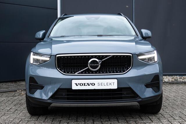 Volvo XC40 B3 Automaat Essential | Elektrische Trekhaak | Parkeersensoren V & A | Parkeercamera | All-season Banden | 18'' Lichtmetalen velgen | Google infotainment | Applecarplay/Android auto | Dealeronderhouden