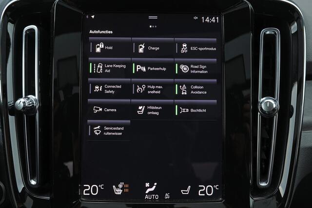 Volvo XC40 T4 Recharge Ultimate Dark - Panorama/schuifdak - Harman/Kardon audio - Parkeercamera achter - Verwarmde voorstoelen & stuur - Parkeersensoren voor & achter - Elektr. bedienb. voorstoelen met geheugen links - Draadloze tel. lader - Cruise control - Extra g