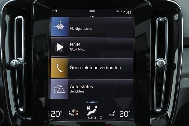 Volvo XC40 T4 Recharge Ultimate Dark - Panorama/schuifdak - Harman/Kardon audio - Parkeercamera achter - Verwarmde voorstoelen & stuur - Parkeersensoren voor & achter - Elektr. bedienb. voorstoelen met geheugen links - Draadloze tel. lader - Cruise control - Extra g