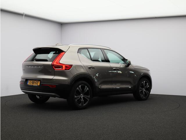 Volvo XC40 T3 Automaat Inscription / Trekhaak / Pan. dak / Standkachel / 360 camera / Harman Kardon / Elektr. bed. stoelen / 19" / CarPlay / DAB+