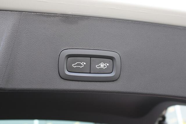 Volvo XC40 1.5 T2 Business Pro | Keyless entry/start | Standkachel | BLIS | Adaptieve cruise control |