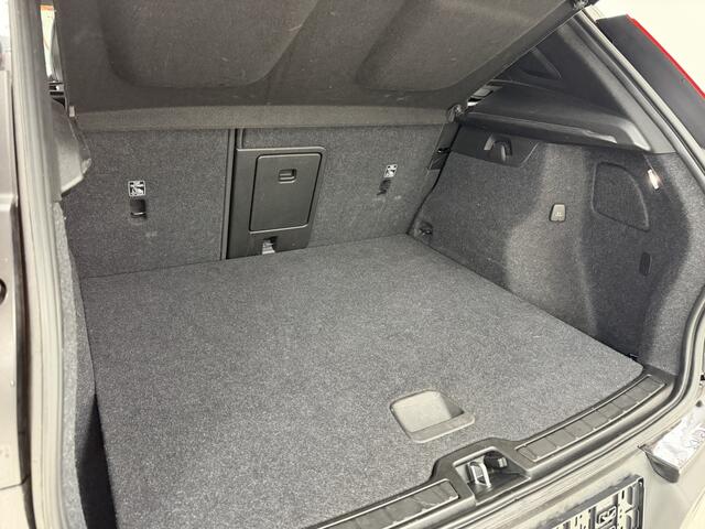 Volvo XC40 1.5 T4 Rech R-Design | Panoramadak | Leer | 20'' |