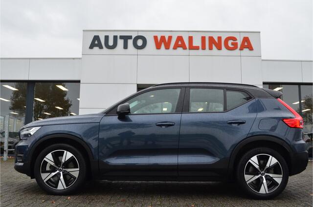 Volvo XC40 Recharge Pro Panoramadak Trekhaak 1500KG Contourzetels Cruise control adaptief met stop&go en stuurhulp Interieur voorverwarming/(koeling) Zwart dak