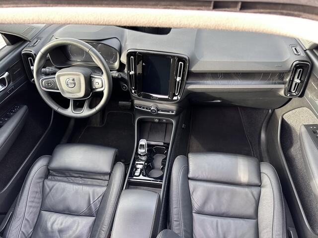 Volvo XC40 1.5 T4 Plug-in hybrid Ultimate Bright | Panoramadak | 360 Camera | Navigatie | Leder