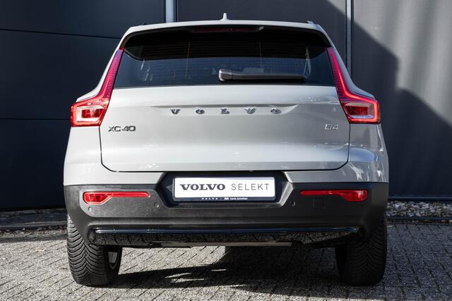Volvo XC40 B4 Plus Dark | Harman Kardon Premium Audio | Climate Pack | Trekhaak | All Season banden | Google Infotainment | Adaptieve Cruise Control | BLIS | Parkeercamera | Elektrische Kofferklep | Keyless |