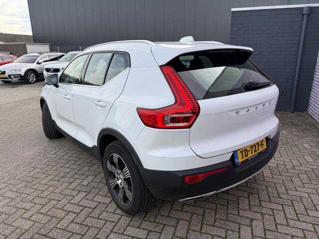Volvo XC40 2.0 T4 Inscription | Trekhaak | Memory stoel | Schuif/kantel Panoramadak | Camera | Leder | Apple carplay/android auto | Harman/Kardon |