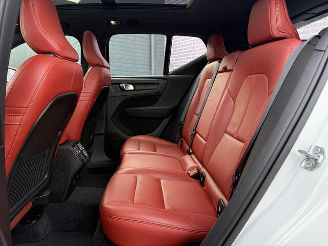Volvo XC40 2.0 T4 Inscription | Trekhaak | Memory stoel | Schuif/kantel Panoramadak | Camera | Leder | Apple carplay/android auto | Harman/Kardon |