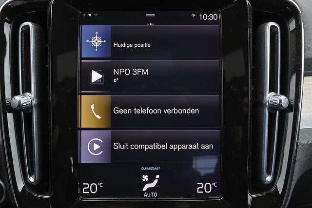 Volvo XC40 T2 Business Pro - IntelliSafe Assist & Surround - Parkeercamera achter - Parkeersensoren voor & achter - Apple Carplay & Android Auto - Elektr. inklapbare trekhaak - 19' LMV