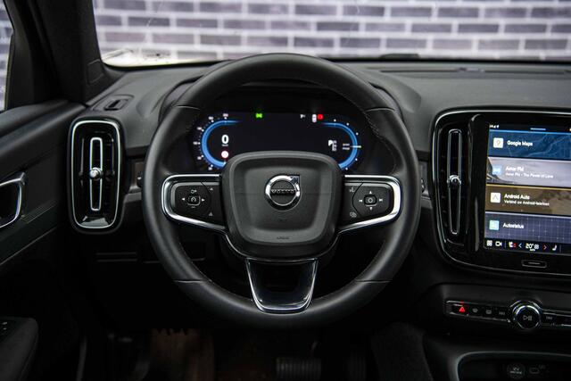 Volvo XC40 Single Motor Extended Range Plus 82 kWh | Adaptieve cruise control | Stoel- en stuurverwarming | Nubuck Interieur | Warmtepomp | 20 inch velgen | Camera |