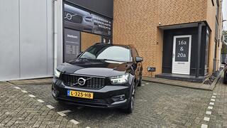 volvo-xc40-1.5-t5-recharge-r-design