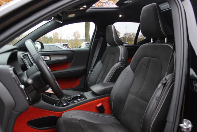 Volvo XC40 2.0 T5 AWD R-Design Intro Edition / Trekhaak / Panoramadak / 360Camera / Standverwarming / Leder / Harman Kardon / Navigatie / Stuurverwarming / ACC / Dodehoek / DAB