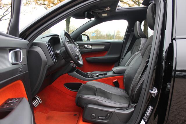 Volvo XC40 2.0 T5 AWD R-Design Intro Edition / Trekhaak / Panoramadak / 360Camera / Standverwarming / Leder / Harman Kardon / Navigatie / Stuurverwarming / ACC / Dodehoek / DAB