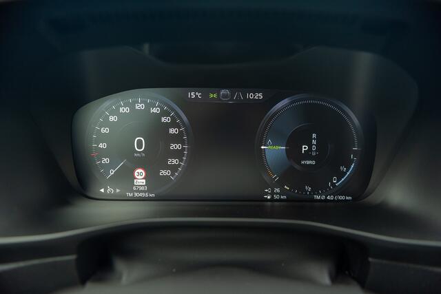 Volvo XC40 T4 Aut. Plug-In Hybrid Core Bright Leder Parkeercamera 211pk