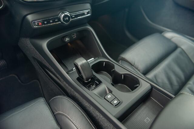 Volvo XC40 T4 Aut. Plug-In Hybrid Core Bright Leder Parkeercamera 211pk