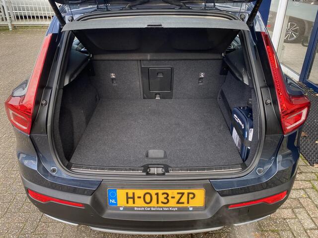 Volvo XC40 1.5 T5 Twin Engine Inscription / Automaat / NL-Auto / Vol-Leder / Dealer-Onderhouden / Pilot-Assist / Open-Panodak / Elektr.-Uitklapbare Trekhaak / Stoel-/Stuurverwarming / Adaptieve Cruise-Control Stop&Go / Climate-Control / Keyless / LED / Dodehoek-Dete