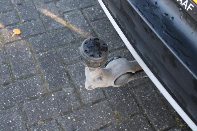 Volvo XC40 T2 Automaat Momentum Business | Trekhaak | Adapt. Cruise | Verw. Stoel & stuurwiel | Camera | DAB