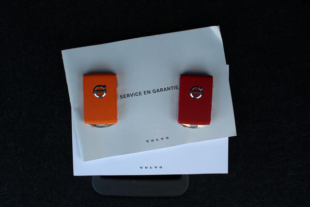 Volvo XC40 T2 Automaat Momentum Business | Trekhaak | Adapt. Cruise | Verw. Stoel & stuurwiel | Camera | DAB