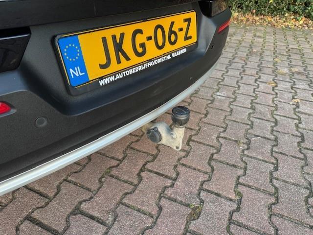 Volvo XC40 1.5 T4 RECHARGE BUSINESS PRO THAAK/NAV/LED