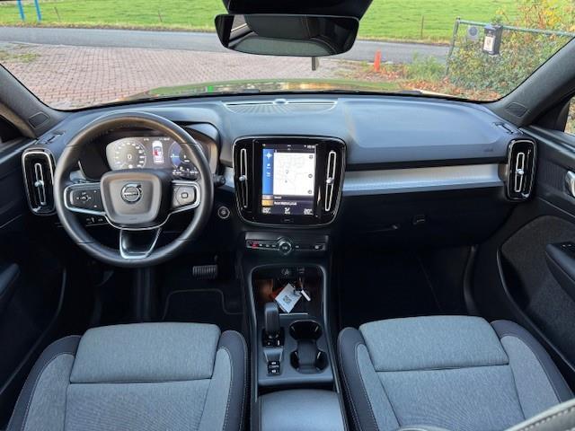 Volvo XC40 1.5 T4 RECHARGE BUSINESS PRO THAAK/NAV/LED