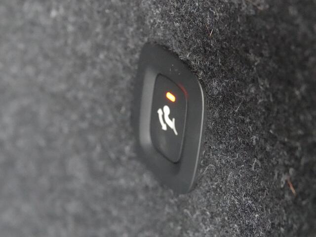 Volvo XC40 Recharge P8 408PK AWD R-Design TREKH. | HK-AUDIO | 360° CAMERA | H-LEER