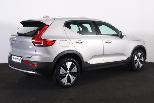 Volvo XC40 T5 Recharge Plus Bright - IntelliSafe Assist & Surround - 360º Camera - Verwarmde voorstoelen, stuur & achterbank - Parkeersensoren voor & achter - Elektr. bedienb. voorstoelen met geheugen links - Draadloze tel. lader - Elektr. inklapbare trekhaak - 18' 