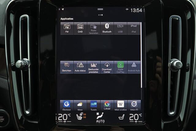 Volvo XC40 T5 Recharge Plus Bright - IntelliSafe Assist & Surround - 360º Camera - Verwarmde voorstoelen, stuur & achterbank - Parkeersensoren voor & achter - Elektr. bedienb. voorstoelen met geheugen links - Draadloze tel. lader - Elektr. inklapbare trekhaak - 18' 