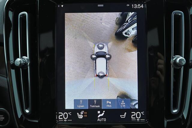 Volvo XC40 T5 Recharge Plus Bright - IntelliSafe Assist & Surround - 360º Camera - Verwarmde voorstoelen, stuur & achterbank - Parkeersensoren voor & achter - Elektr. bedienb. voorstoelen met geheugen links - Draadloze tel. lader - Elektr. inklapbare trekhaak - 18' 