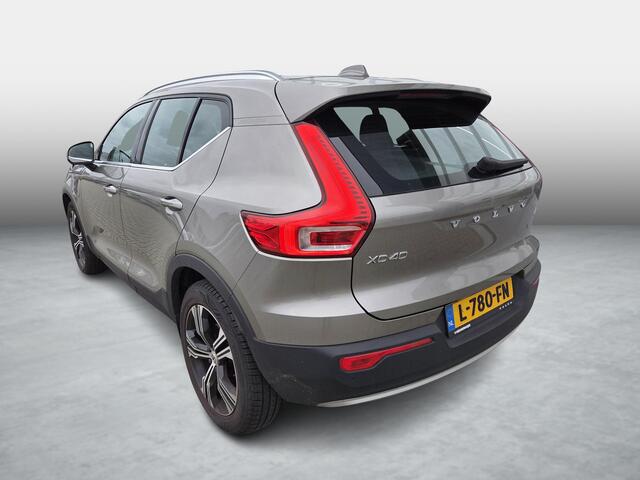 Volvo XC40 Recharge T5 Inscription | Trekhaak | Adaptive cruise control | Lederen bekleding | 360 camera | Stoel- en stuurwielverwarming | Elektrische stoelverstelling | Harman Kardon audio |