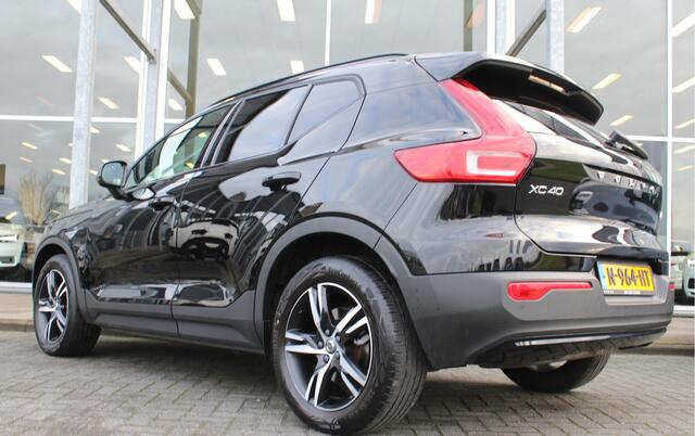 Volvo XC40 B4 Automaat R-Design | Adapt. Cruise | Trekhaak | Verw. Stoel & stuurwiel | Keyless | AppleCarplay