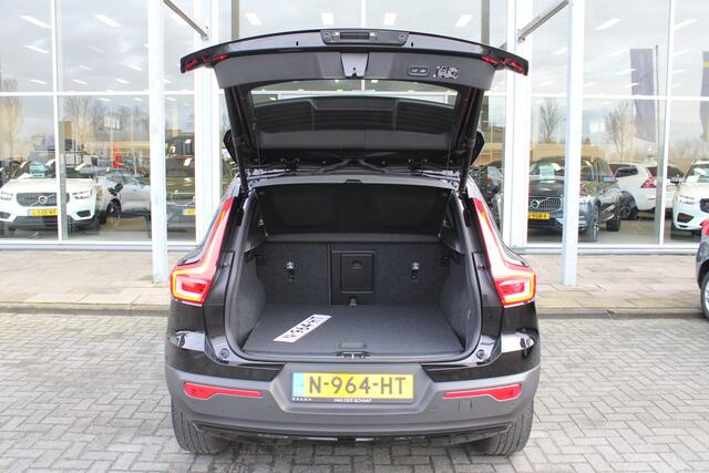 Volvo XC40 B4 Automaat R-Design | Adapt. Cruise | Trekhaak | Verw. Stoel & stuurwiel | Keyless | AppleCarplay