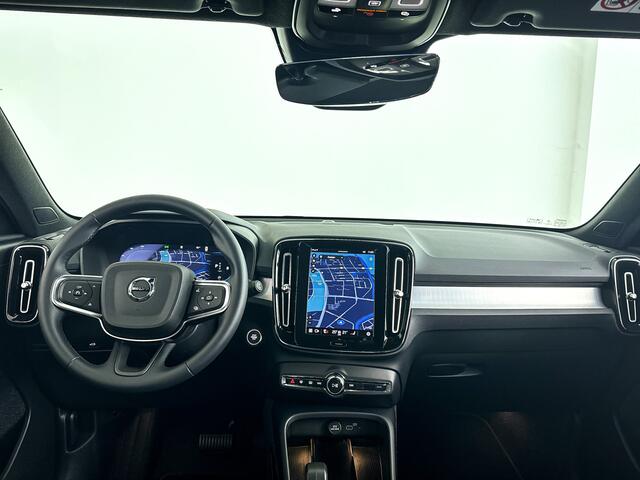 Volvo XC40 B4 Plus Dark | Parkeercamera | Stoel- en Stuurverwarming | Harman Kardon | Trekhaak