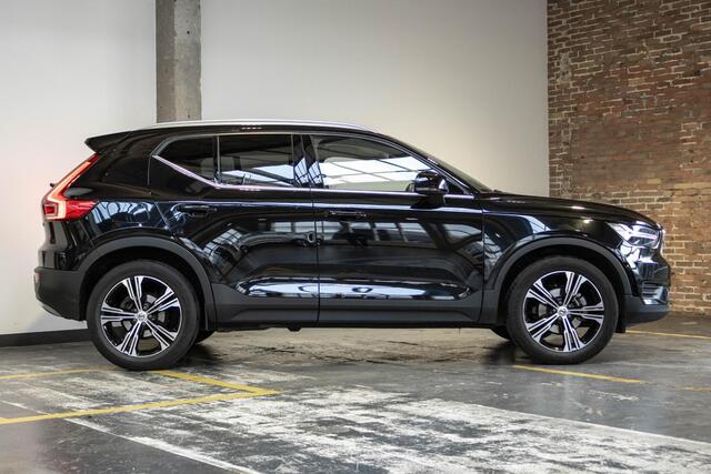 Volvo XC40 T2 Inscription | Blond Lederen Bekleding | Adaptive Cruise Control | Parkeersensoren voor + achter | Parkeercamera | 19'' Lichtmetalen Velgen | Volvo on Call | Dealeronderhouden | Stuurwielverwarming