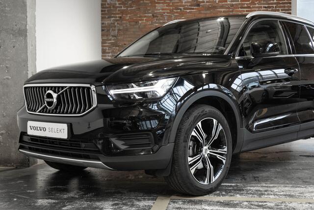 Volvo XC40 T2 Inscription | Blond Lederen Bekleding | Adaptive Cruise Control | Parkeersensoren voor + achter | Parkeercamera | 19'' Lichtmetalen Velgen | Volvo on Call | Dealeronderhouden | Stuurwielverwarming