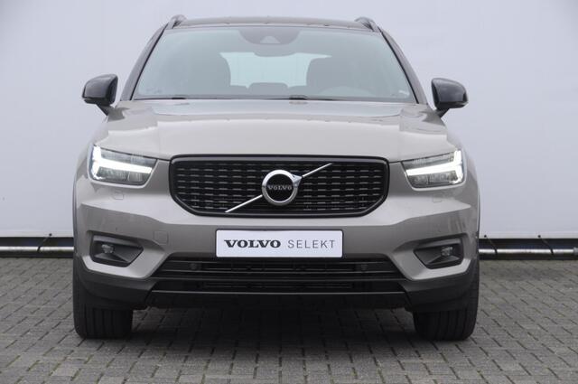 Volvo XC40 T4 211PK Automaat Recharge R-Design / Keyless entry / Elektrische achterklep / Leder met alcantara interieur / Parkeersensoren met camera / Stoel - en stuurwielverwarming / Apple carplay