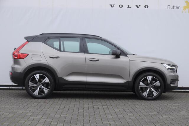 Volvo XC40 T4 211PK Automaat Recharge R-Design / Keyless entry / Elektrische achterklep / Leder met alcantara interieur / Parkeersensoren met camera / Stoel - en stuurwielverwarming / Apple carplay
