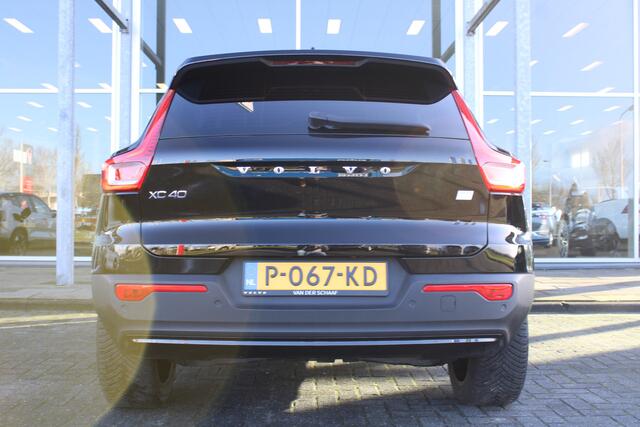 Volvo XC40 Recharge Core | Keyless | Verw. Stoel & stuurwiel | Getint glas | Camera