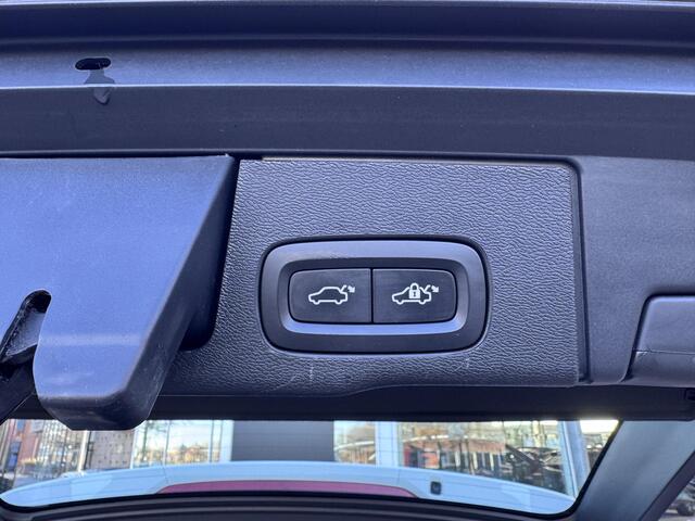 Volvo XC60 2.0 T5 R-Design | Eerste Eigenaar | Trekhaak | 360 Camera | Vol Leer | Panoramadak | Enz...