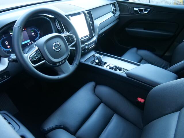 Volvo XC60 2.0 T6 350pk PHEV AWD Plus Dark Harman Kardon / Panoramadak / Leder / Camera